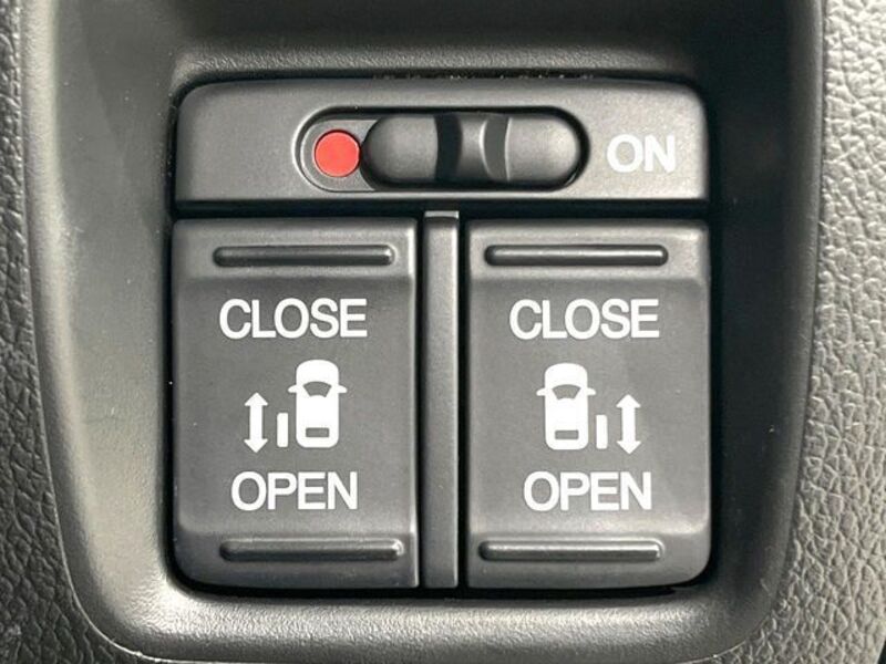 N BOX