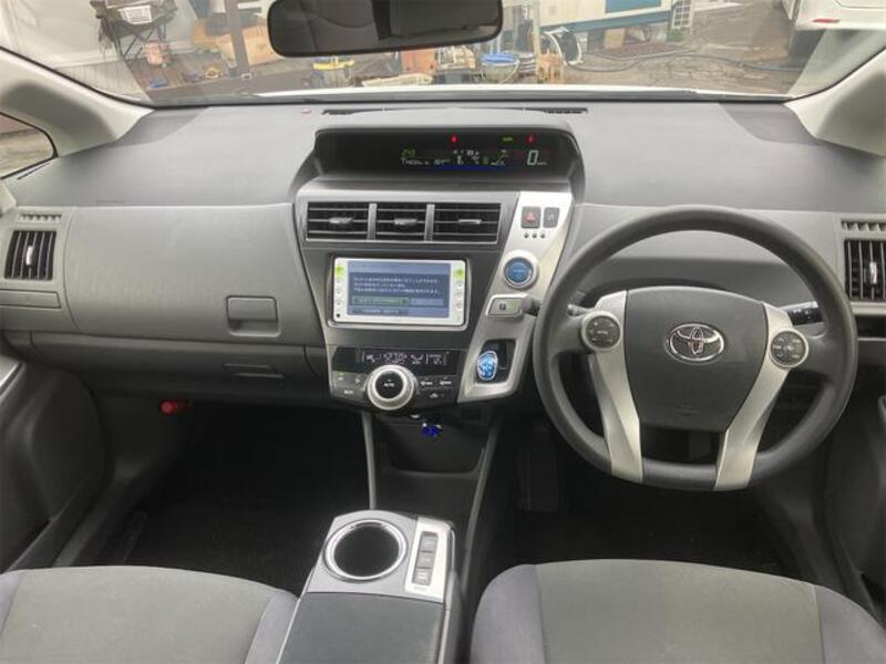 PRIUS ALPHA