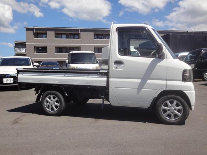 CLIPPER TRUCK