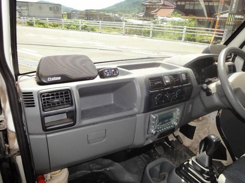 CLIPPER TRUCK