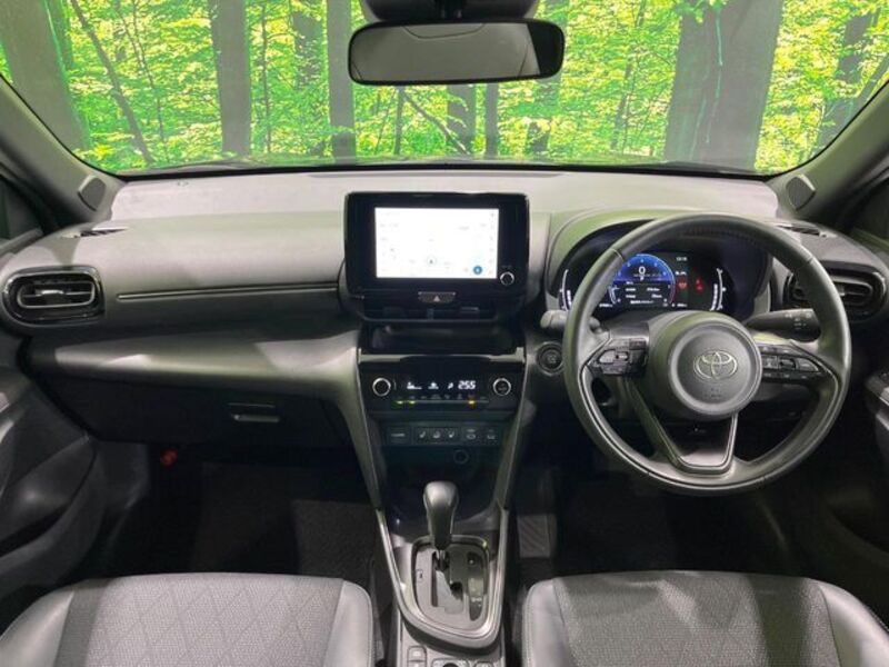 YARIS CROSS