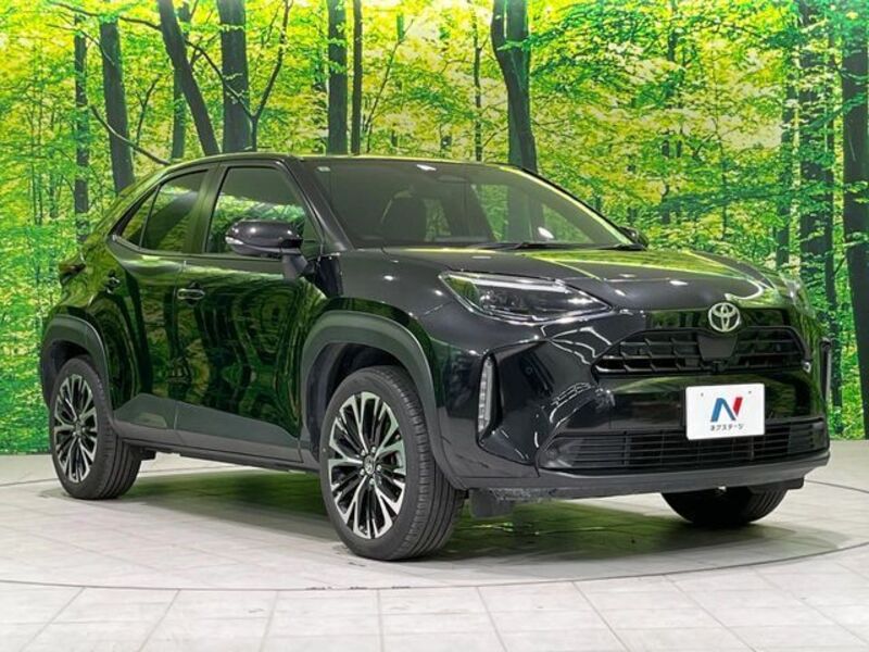 YARIS CROSS