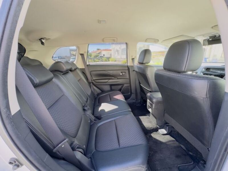 OUTLANDER PHEV