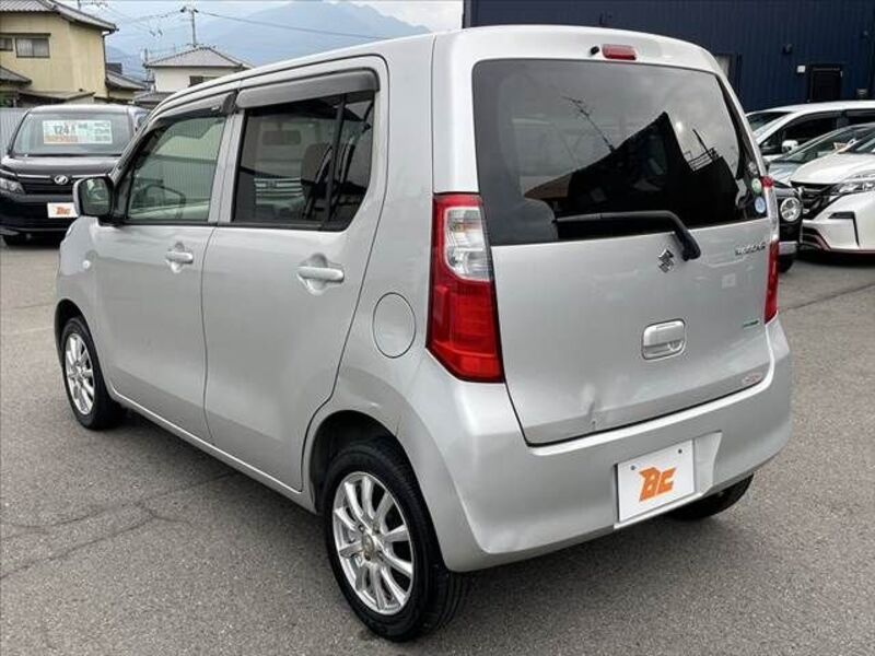 WAGON R