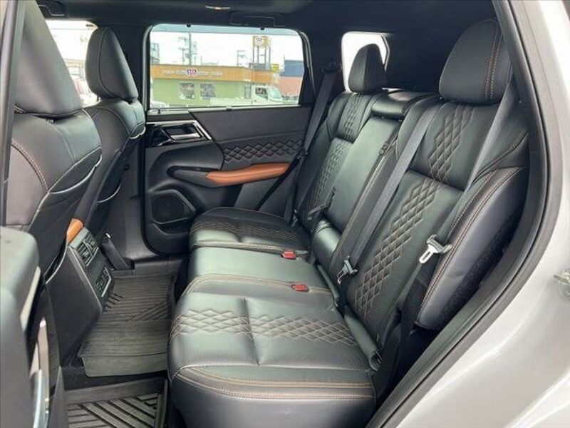 OUTLANDER PHEV