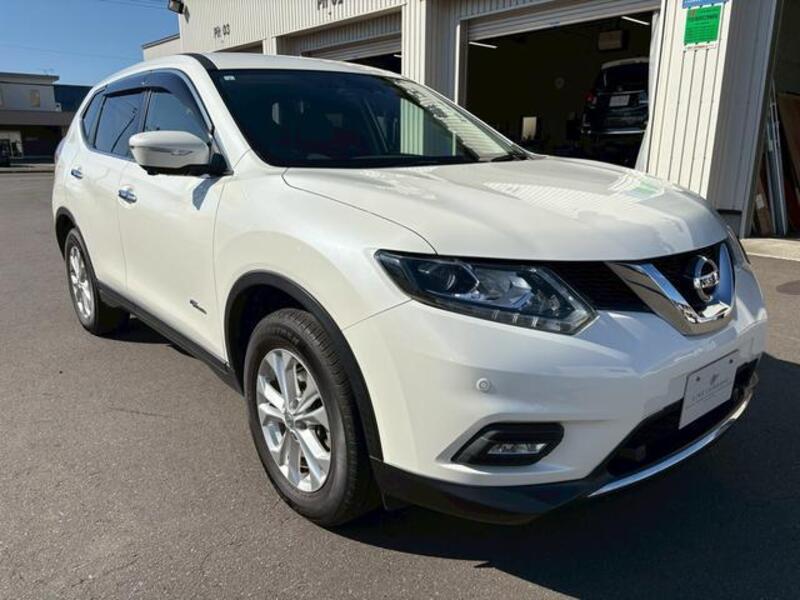 X-TRAIL