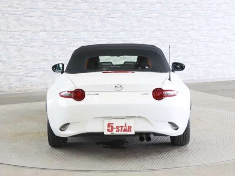ROADSTER