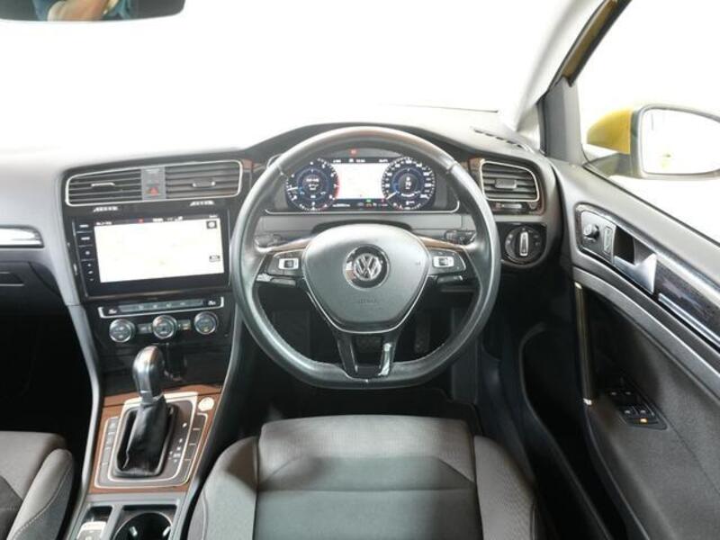 GOLF VARIANT