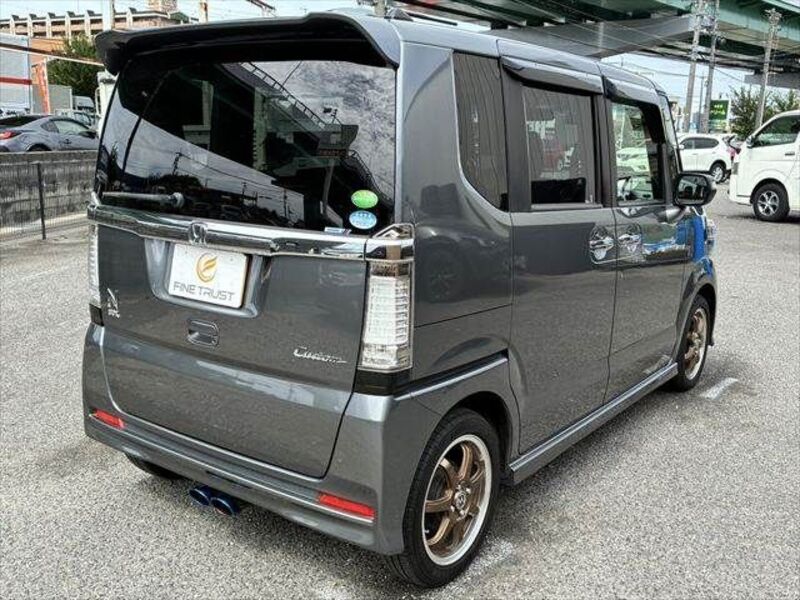 N BOX CUSTOM