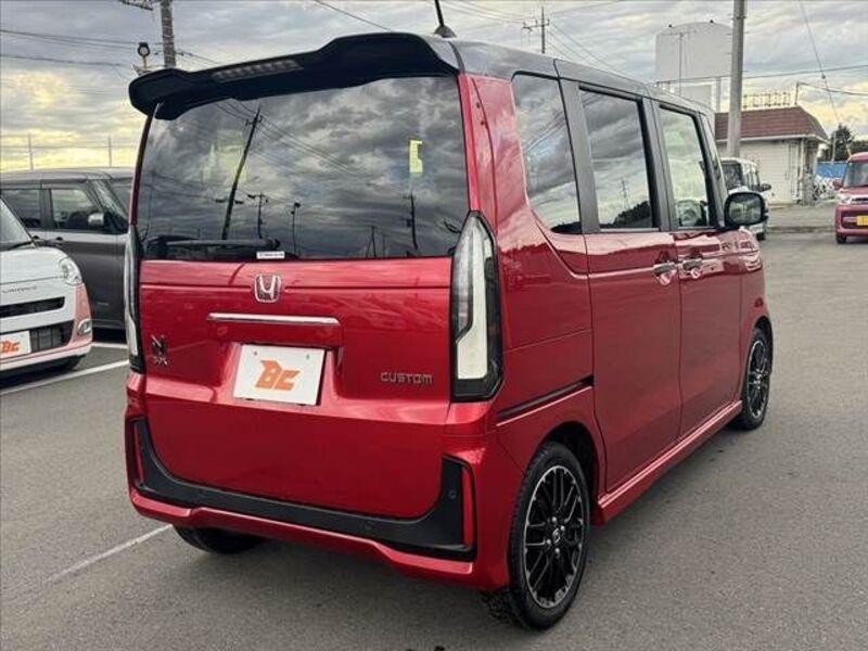 N BOX CUSTOM