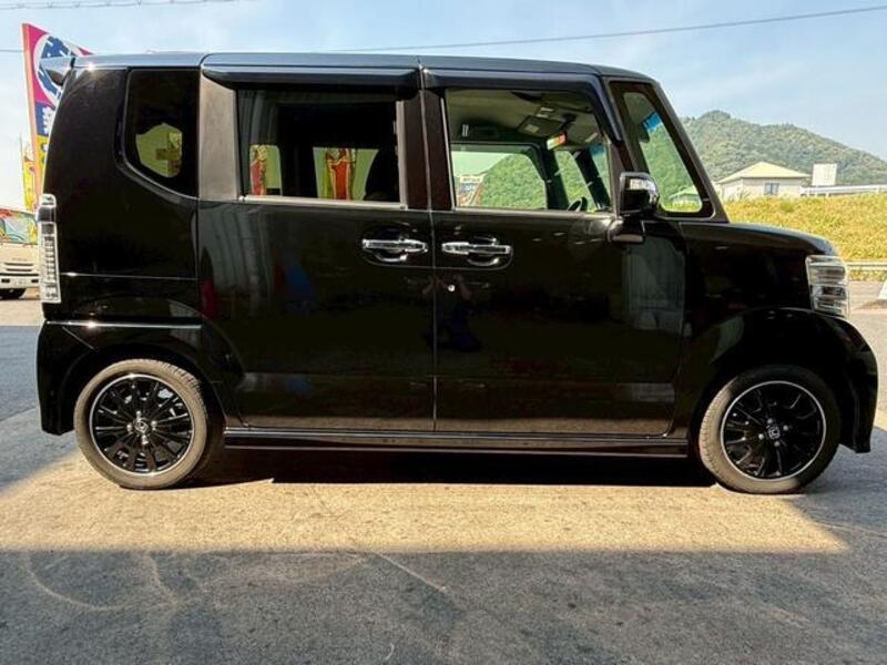 N BOX CUSTOM
