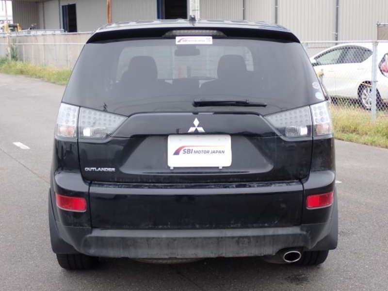 OUTLANDER