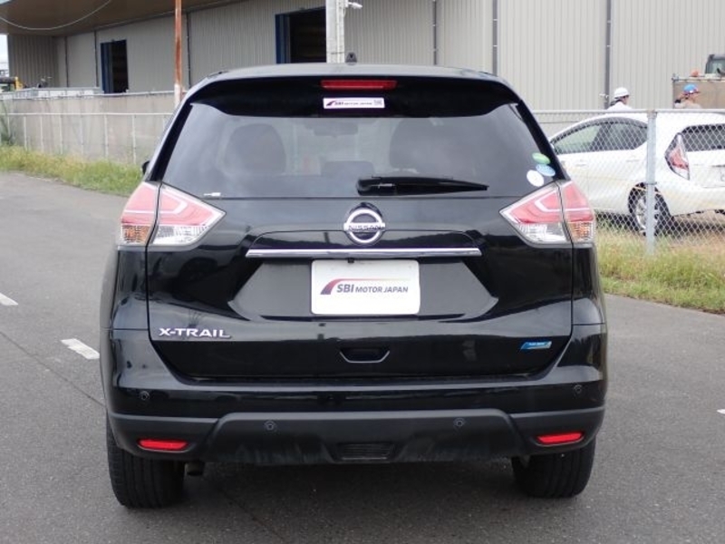 X-TRAIL