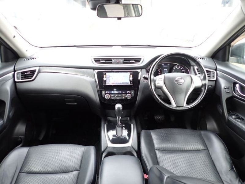 X-TRAIL