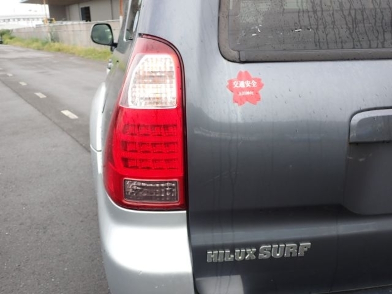 HILUX SURF