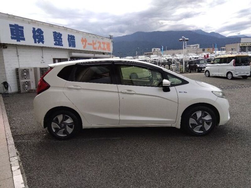 FIT HYBRID