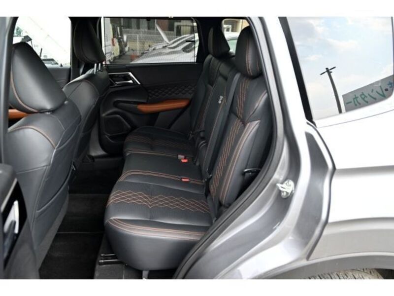 OUTLANDER PHEV