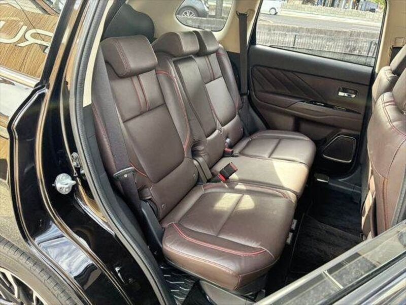 OUTLANDER PHEV