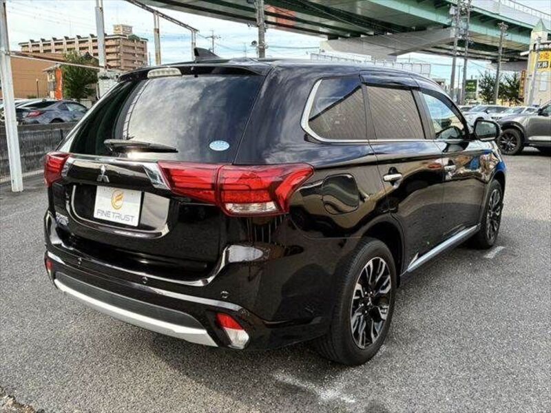 OUTLANDER PHEV