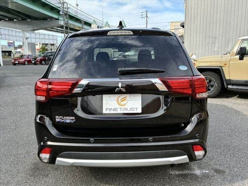 OUTLANDER PHEV