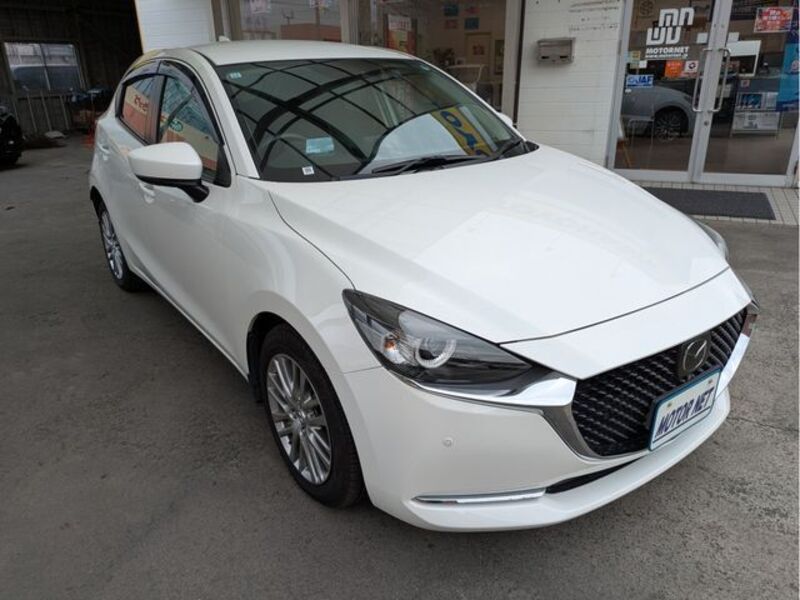 MAZDA2
