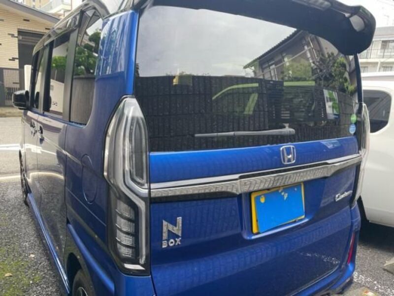 N BOX CUSTOM