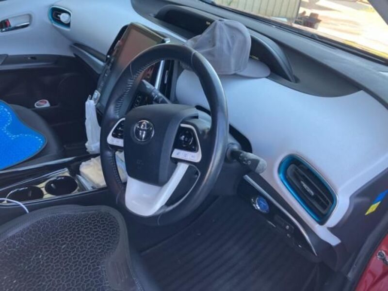 PRIUS PHV