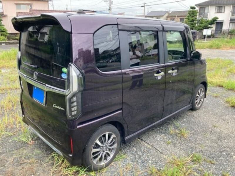N BOX CUSTOM