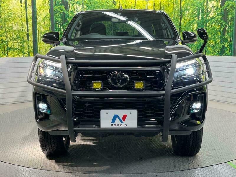 HILUX-16