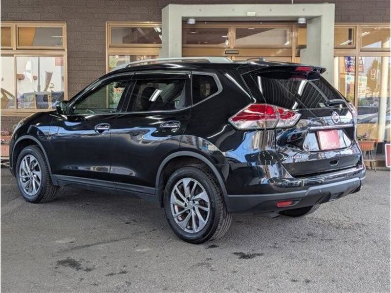 X-TRAIL