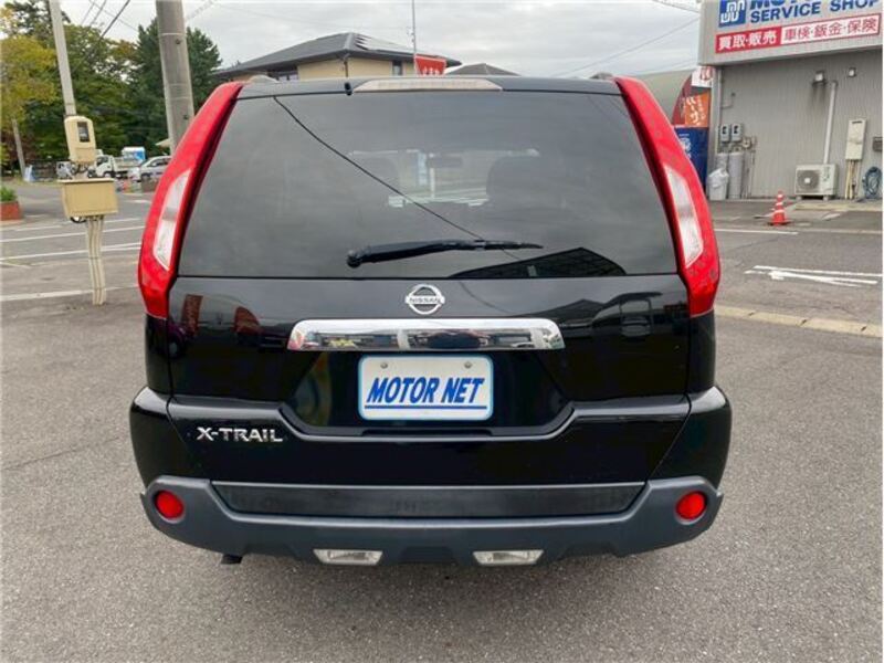 X-TRAIL