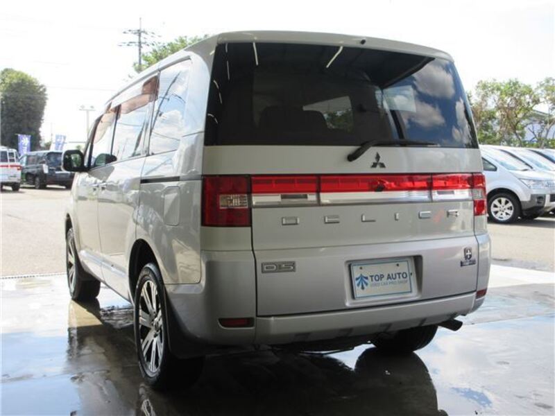 DELICA D5