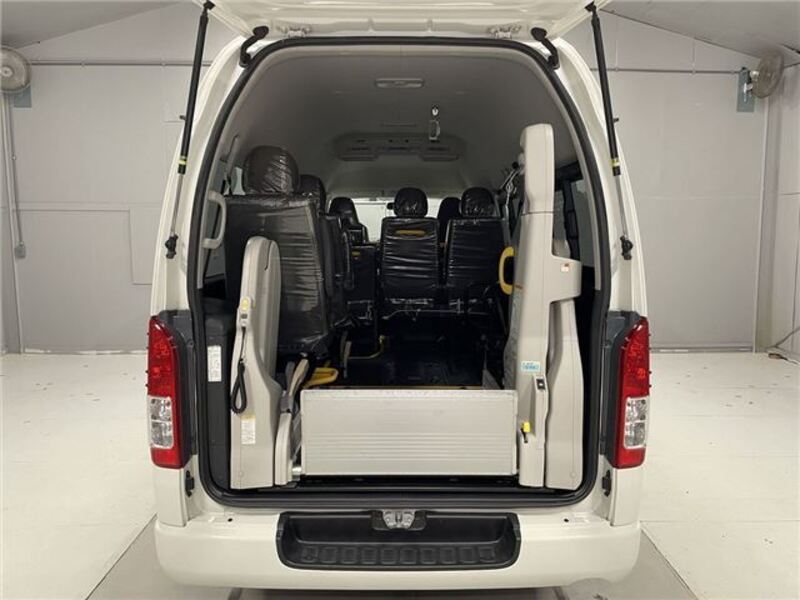 HIACE VAN