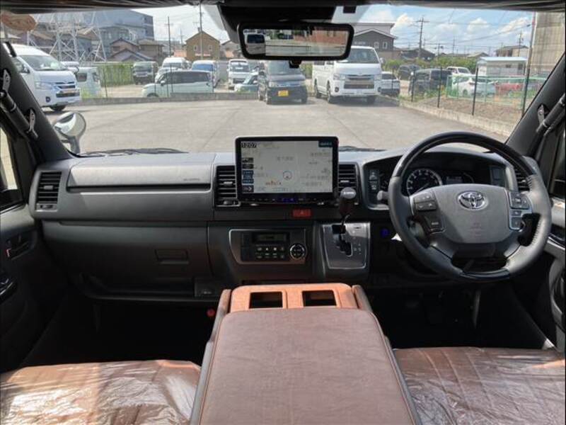 HIACE VAN