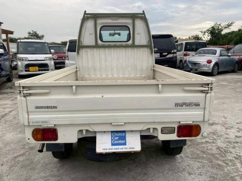 MINICAB TRUCK