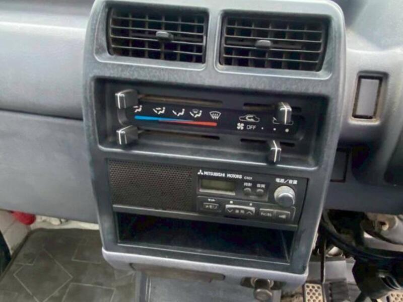 MINICAB TRUCK