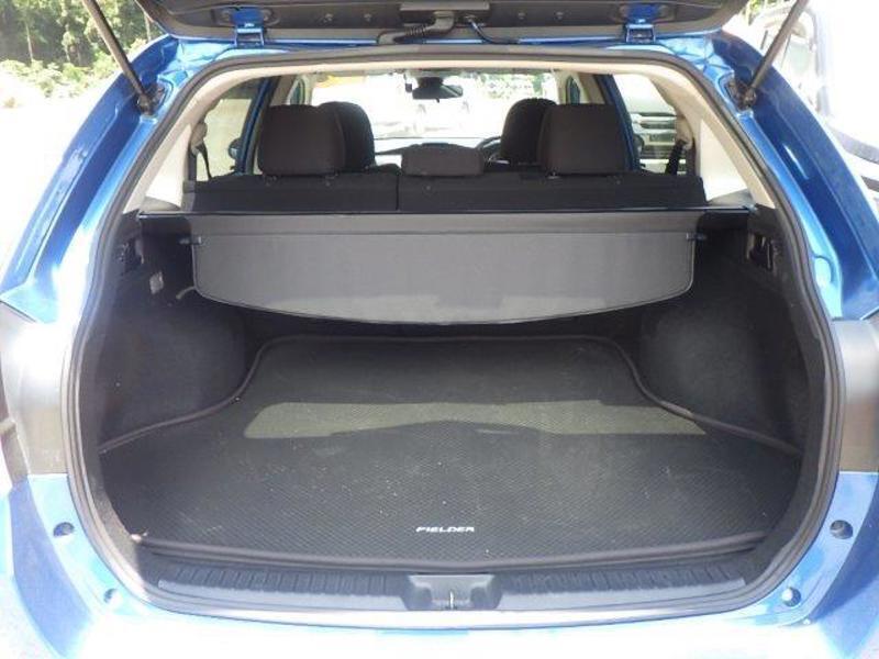 COROLLA FIELDER