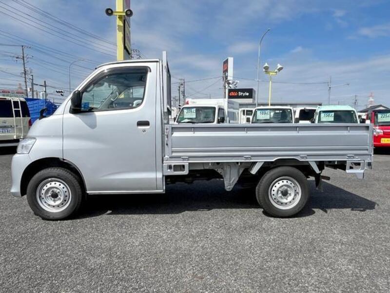 TOWNACE TRUCK