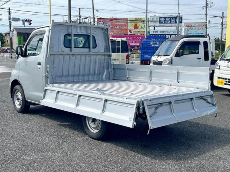 TOWNACE TRUCK
