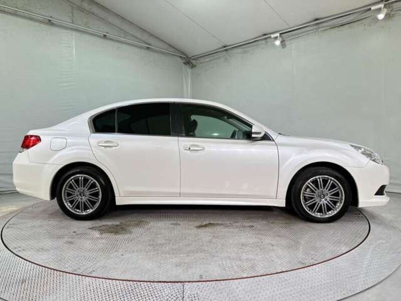 LEGACY B4