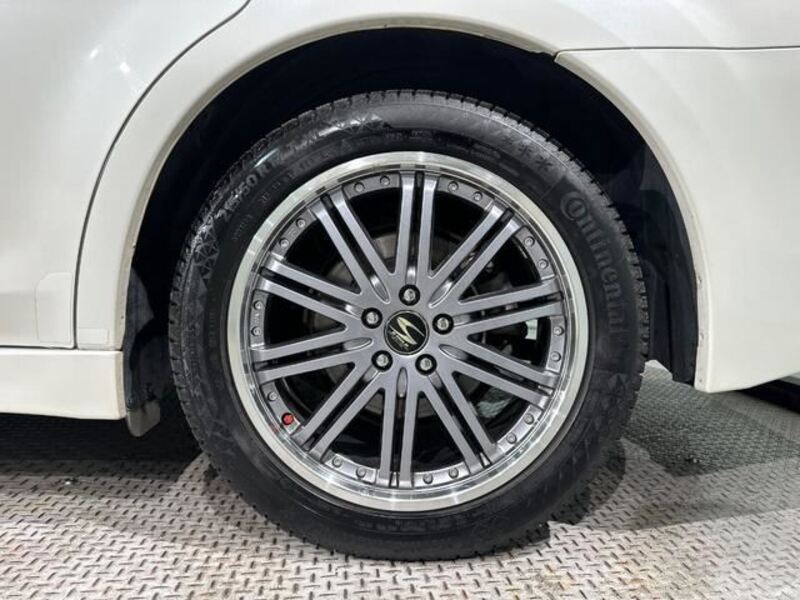 LEGACY B4