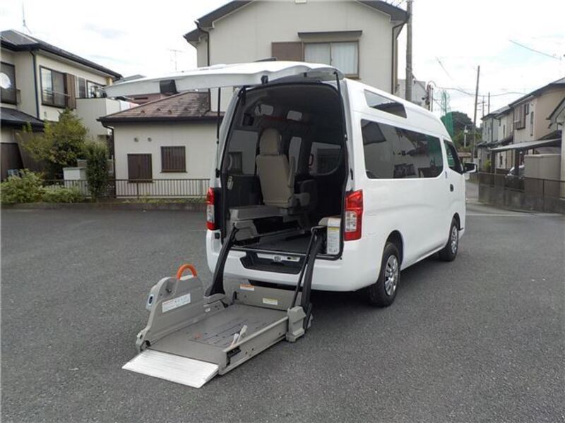 NV350 CARAVAN-0