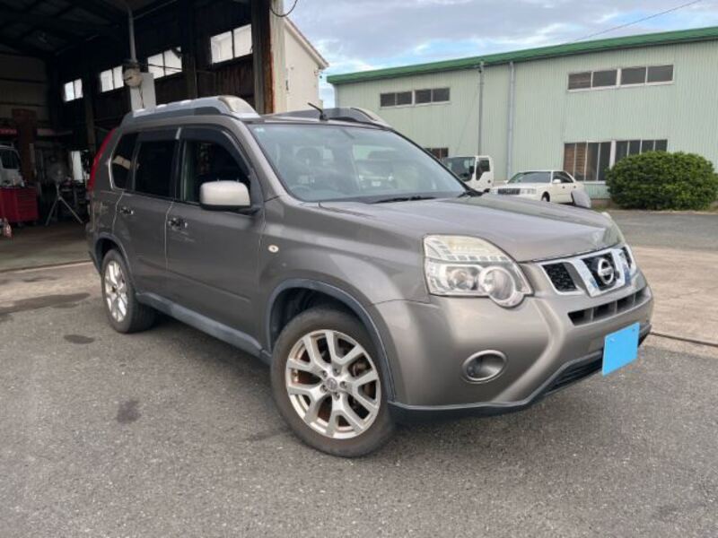 X-TRAIL-0