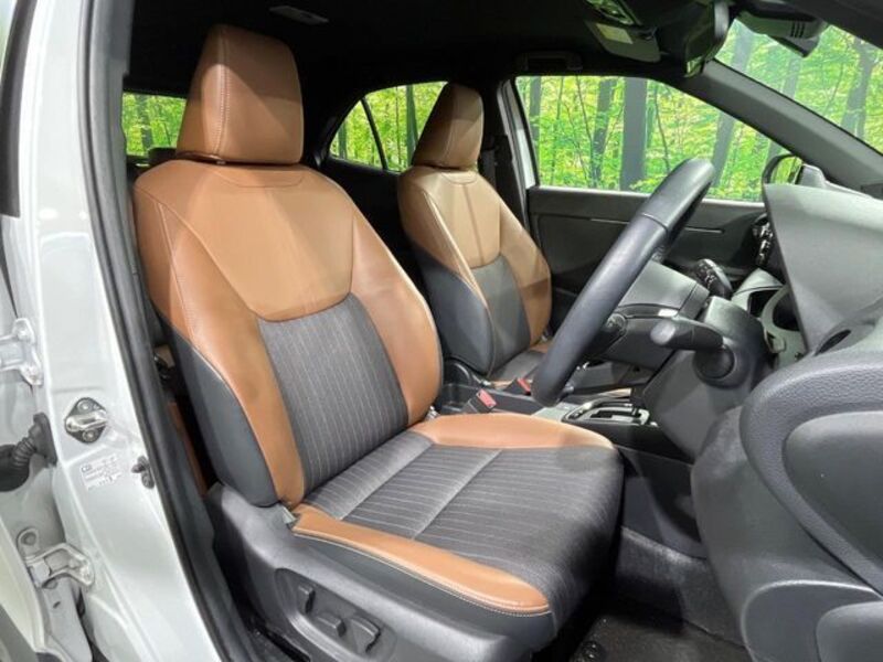 YARIS CROSS