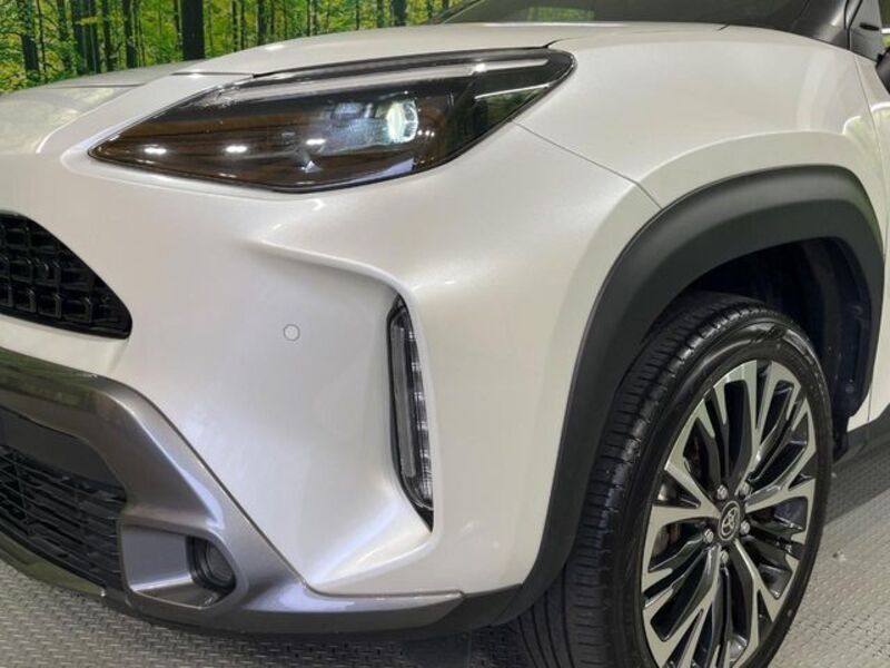 YARIS CROSS