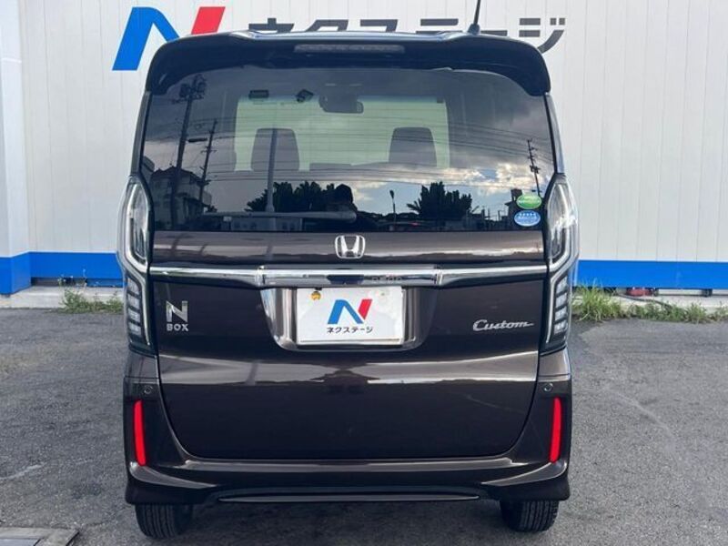 N BOX CUSTOM