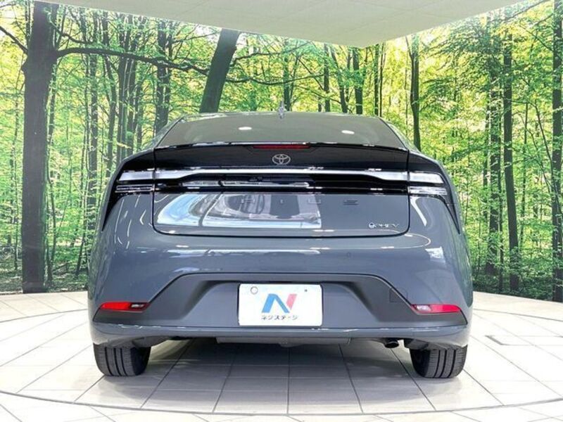 PRIUS PHV