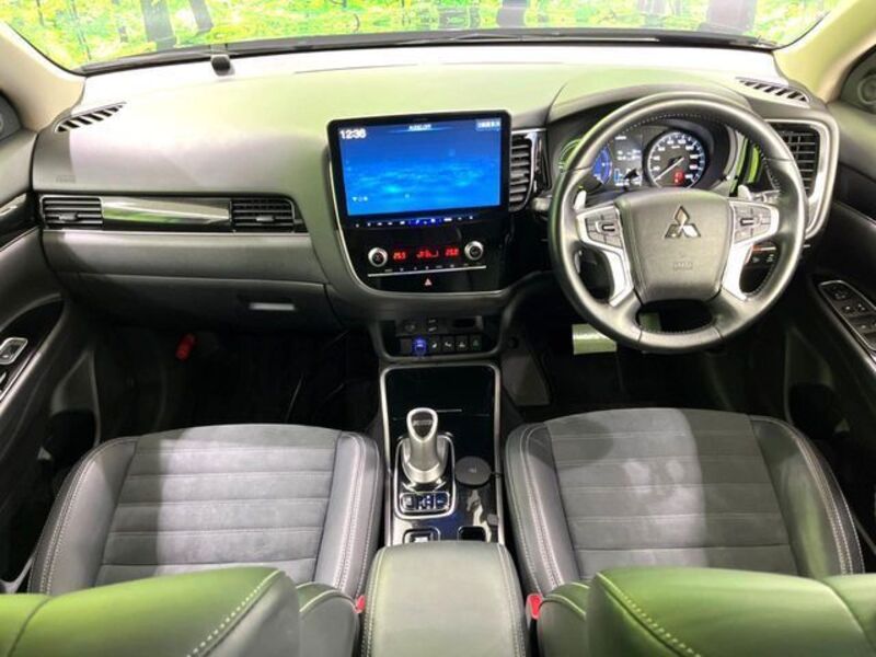 OUTLANDER PHEV
