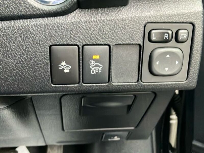 AURIS HYBRID