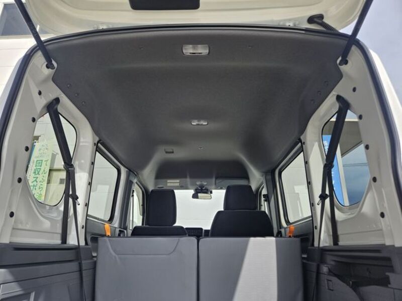 N-VAN